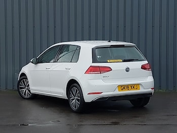 Used Volkswagen Golf 2018 for sale - 77325281: Photo