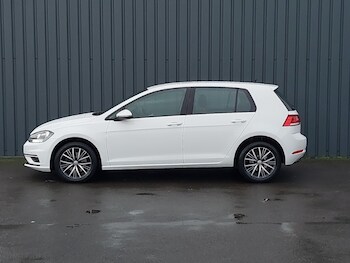 Used Volkswagen Golf 2018 for sale - 77325281: Photo