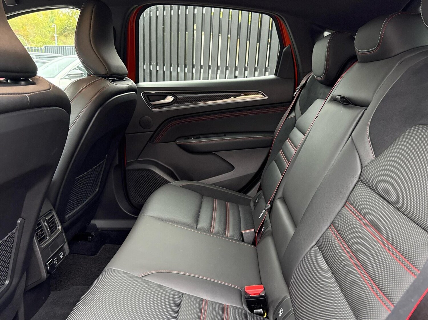 Used Renault Arkana 2023 for sale - 76703306: Photo 8