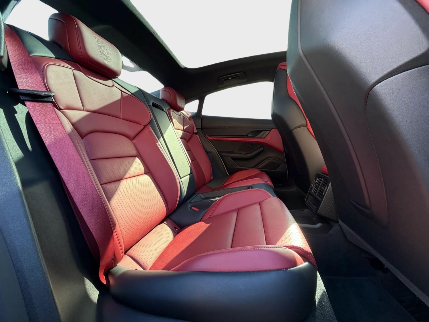 Used Porsche Taycan 2023 for sale - 77598743: Photo 36