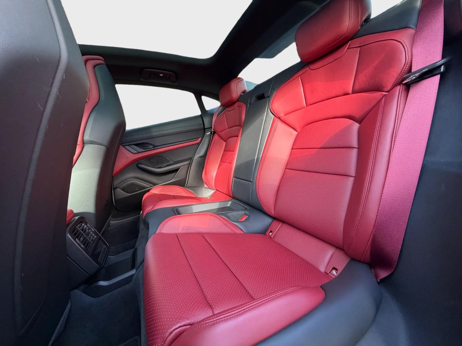 Used Porsche Taycan 2023 for sale - 77598743: Photo 39