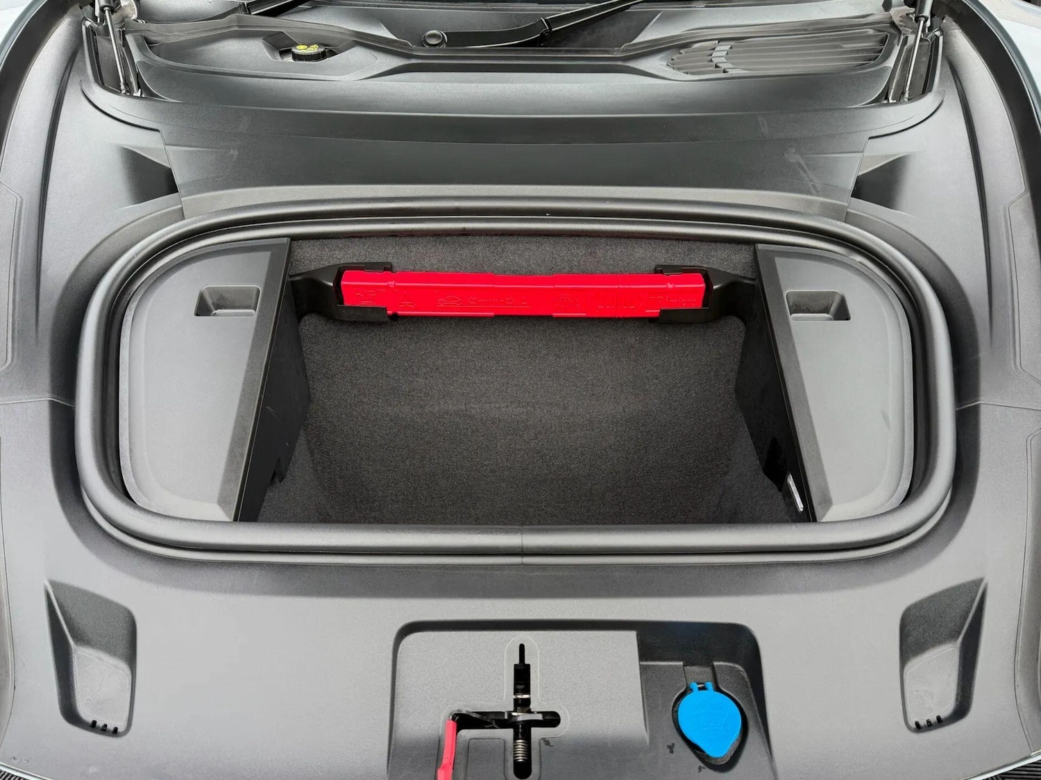 Used Porsche Taycan 2023 for sale - 77598743: Photo 46