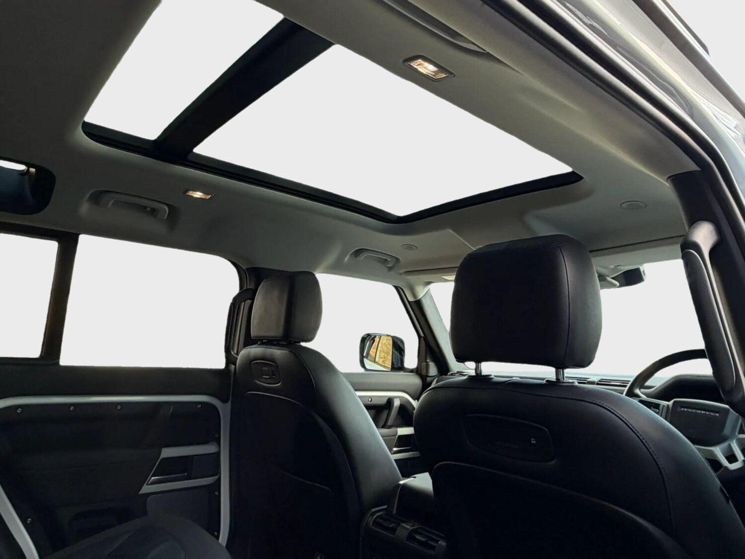 Used Land Rover Defender 110 for sale - 77883589: Photo 50