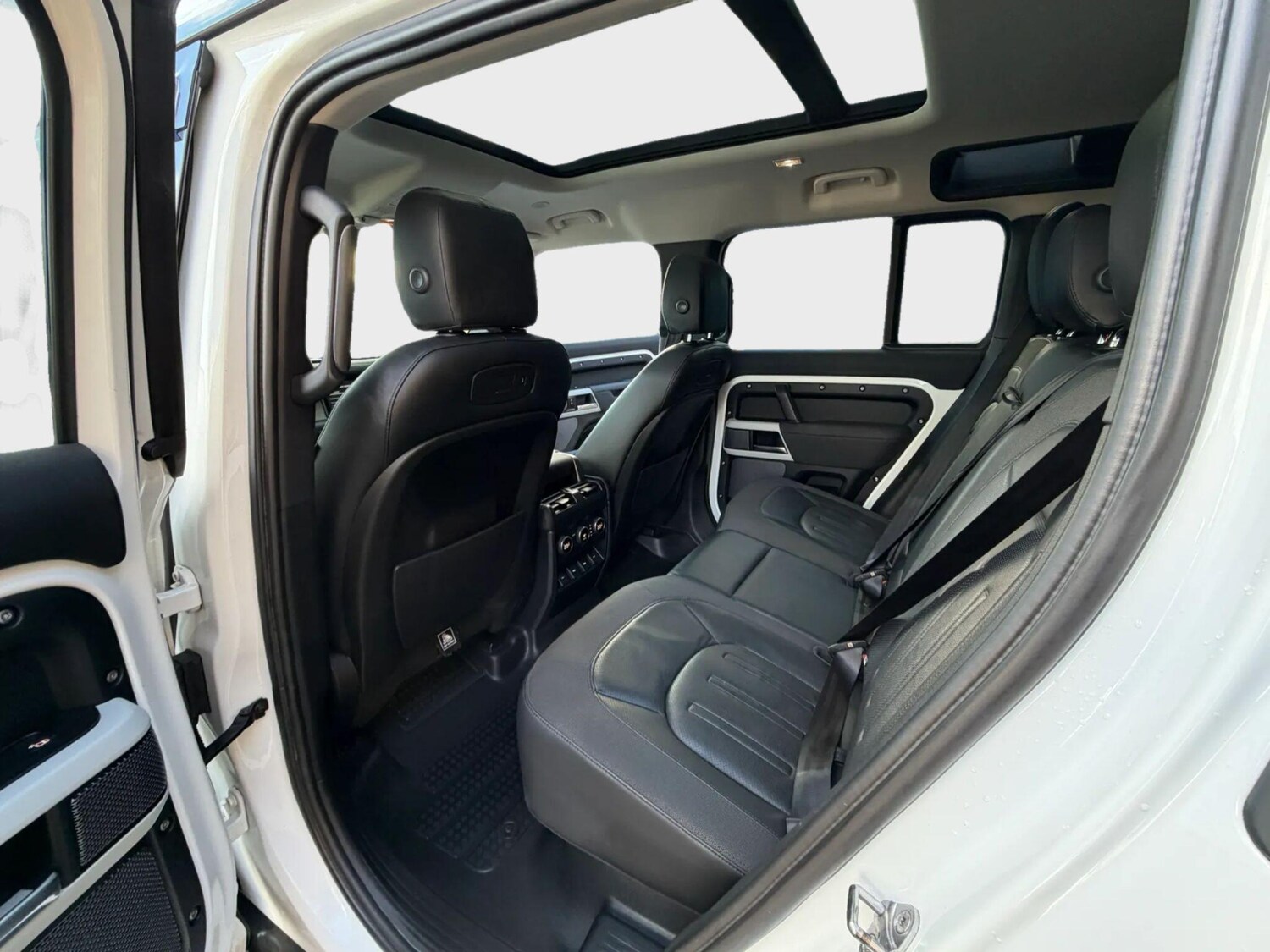 Used Land Rover Defender 110 for sale - 77883589: Photo 53