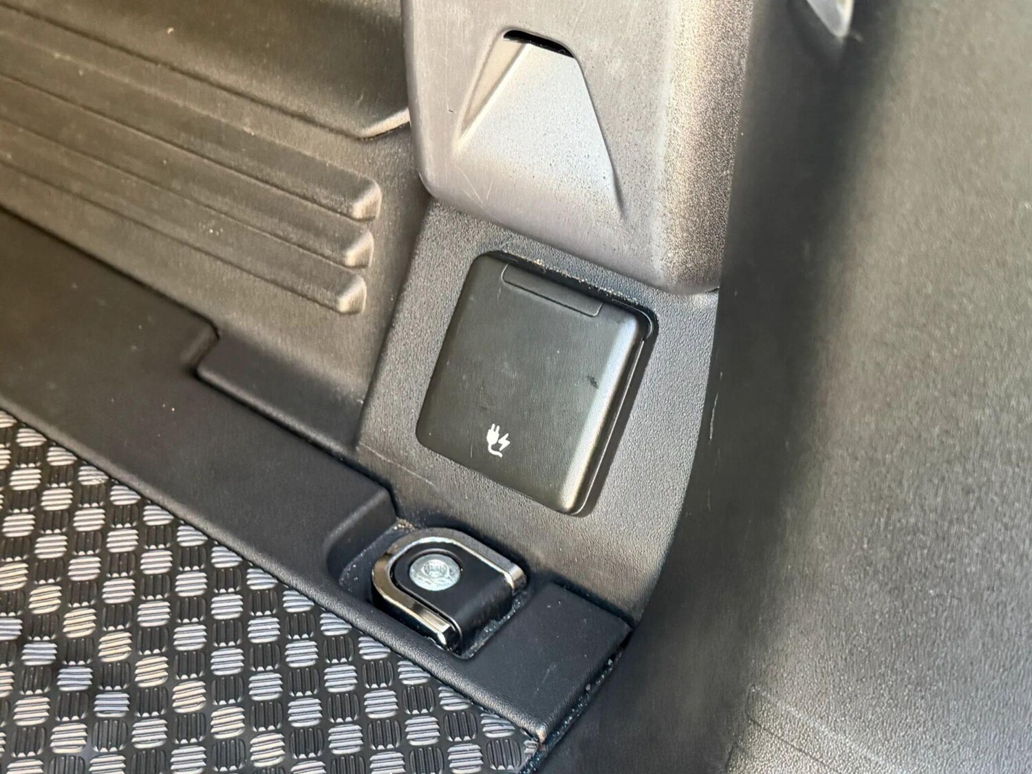 Used Land Rover Defender 110 for sale - 77883589: Photo 58