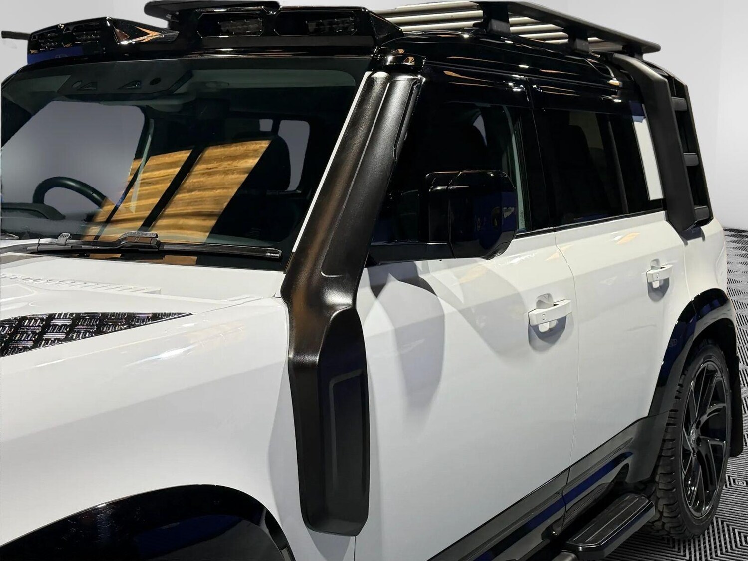 Used Land Rover Defender 110 for sale - 77883589: Photo 9