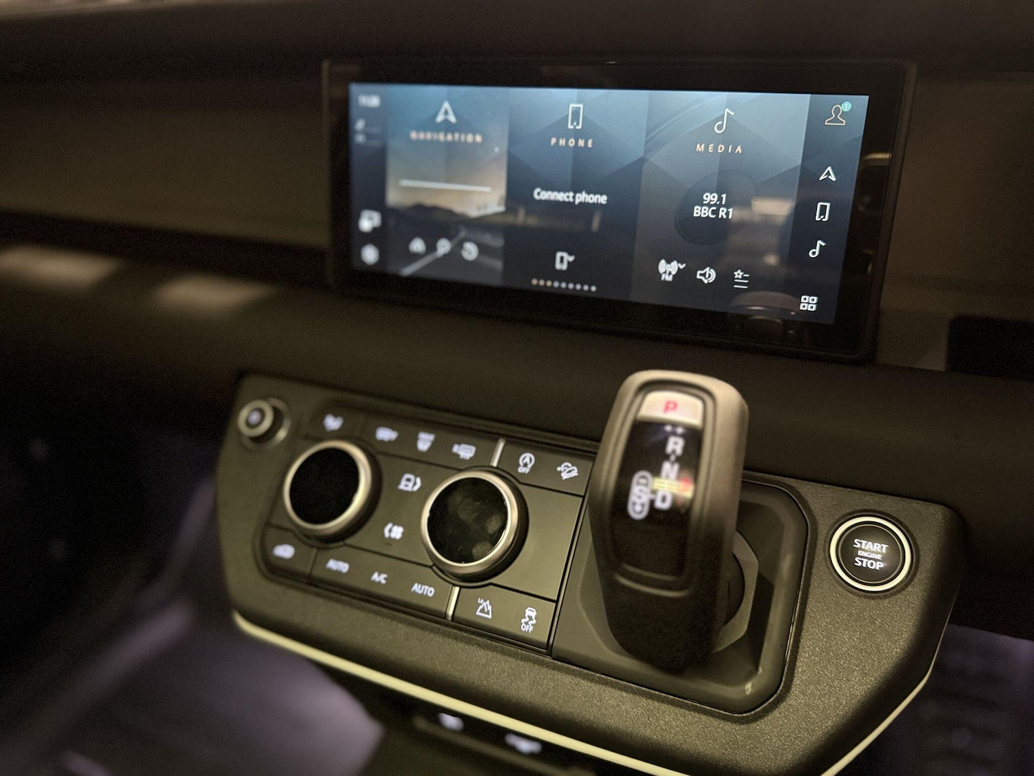 Used Land Rover Defender 90 for sale - 76994589: Photo 25