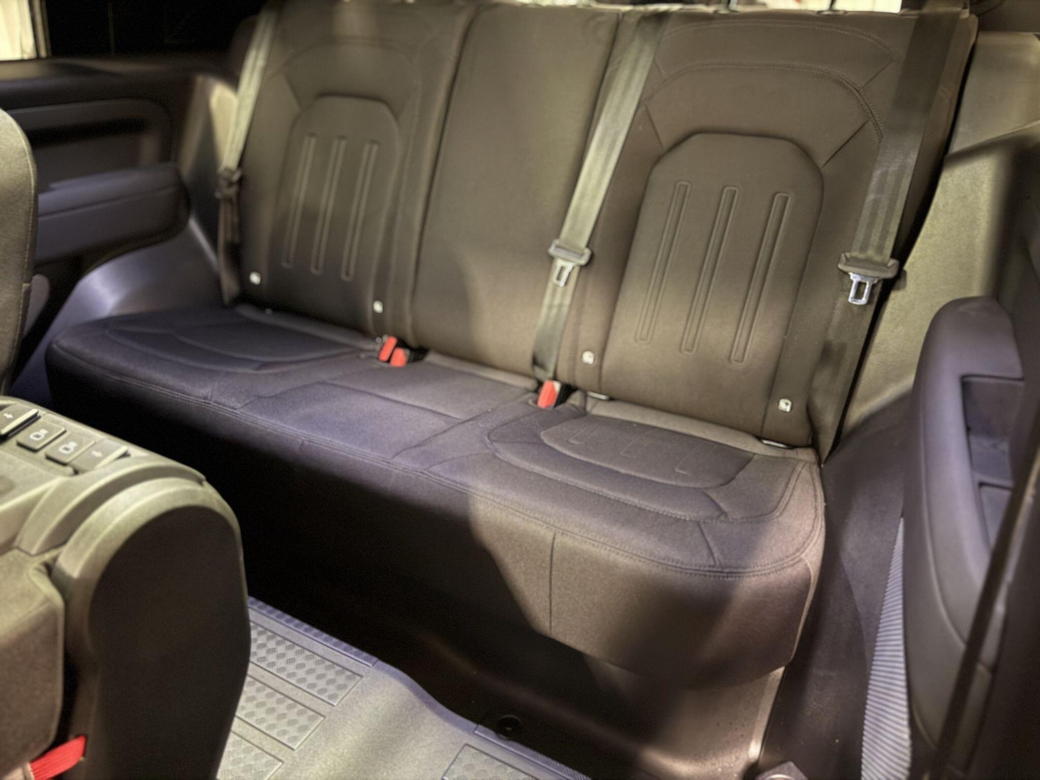 Used Land Rover Defender 90 for sale - 76994589: Photo 27