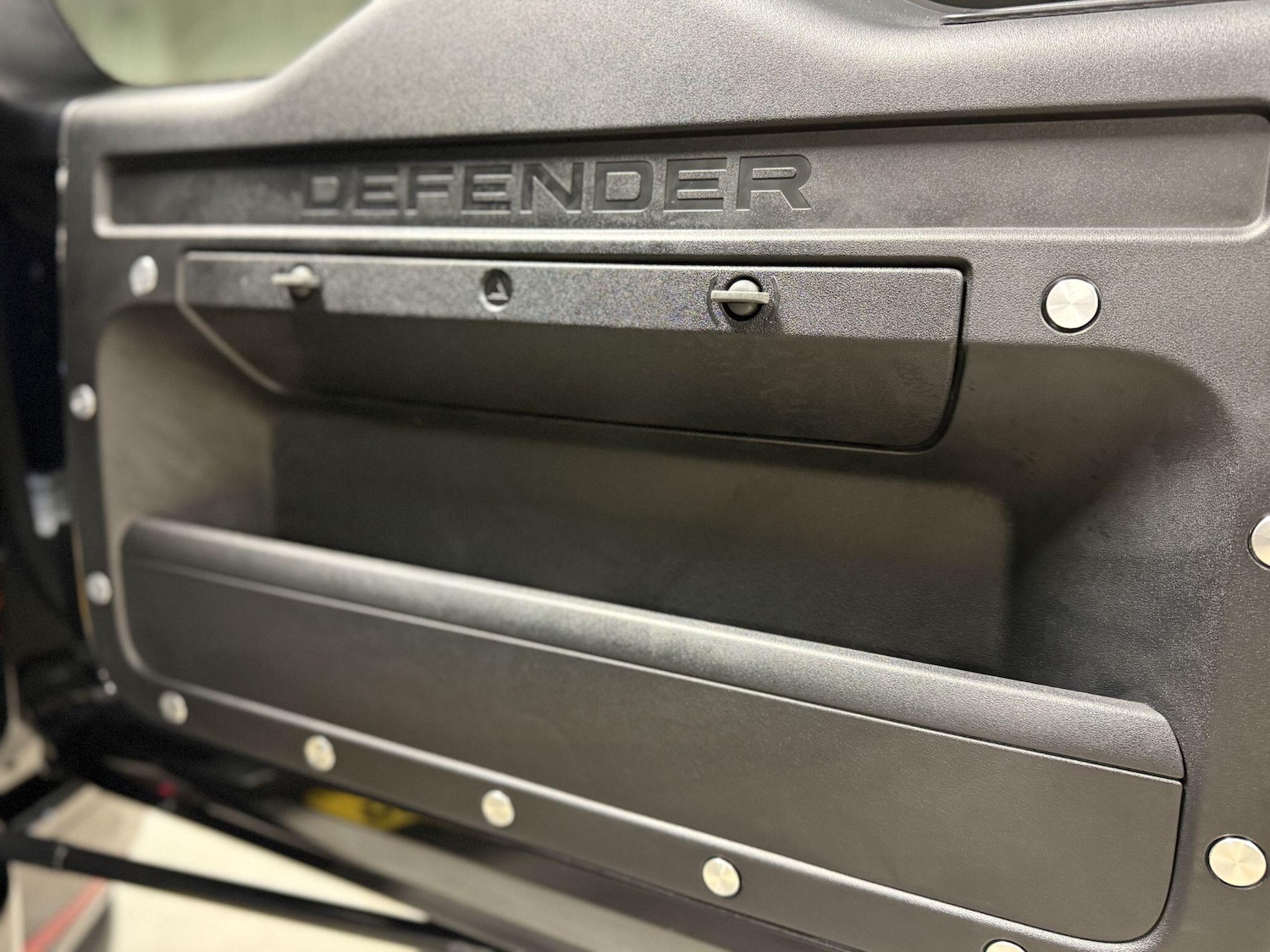 Used Land Rover Defender 90 for sale - 76994589: Photo 30