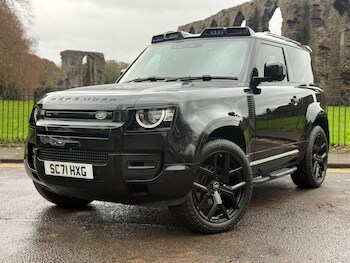 Used Land Rover Defender 90 2021 for sale - 76994589: Photo