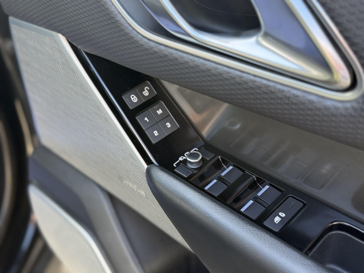 Used Land Rover Range Rover Velar for sale - 78204244: Photo 42