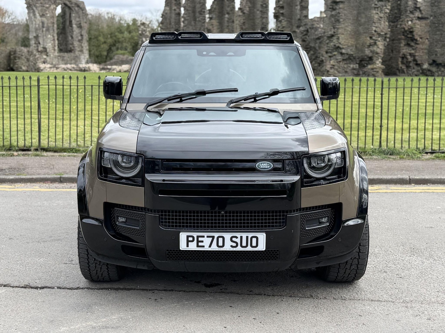 Used Land Rover Defender 2020 for sale - 78072683: Photo 2