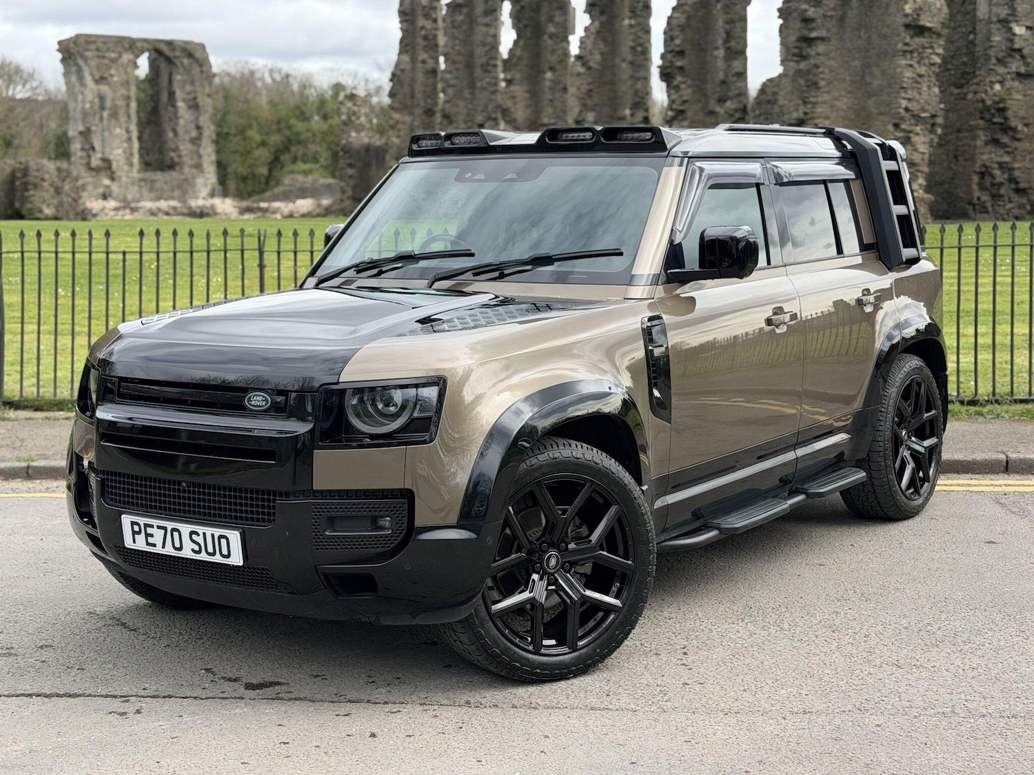 Used Land Rover Defender 2020 for sale - 78072683: Photo 3