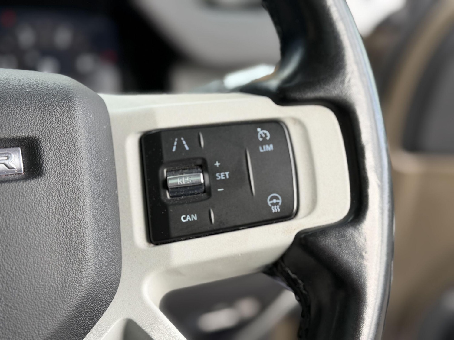 Used Land Rover Defender 2020 for sale - 78072683: Photo 43