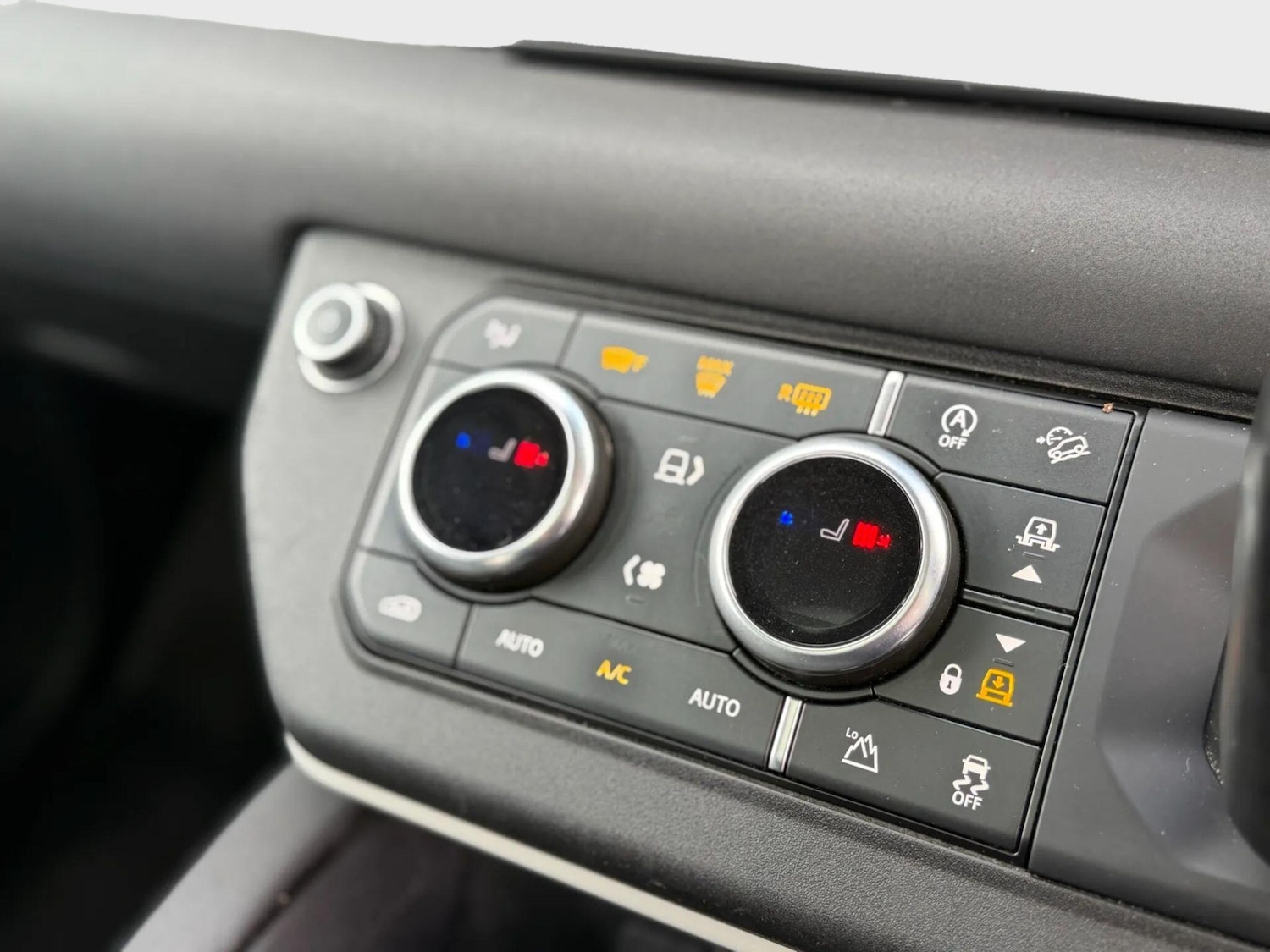 Used Land Rover Defender 2020 for sale - 78072683: Photo 45