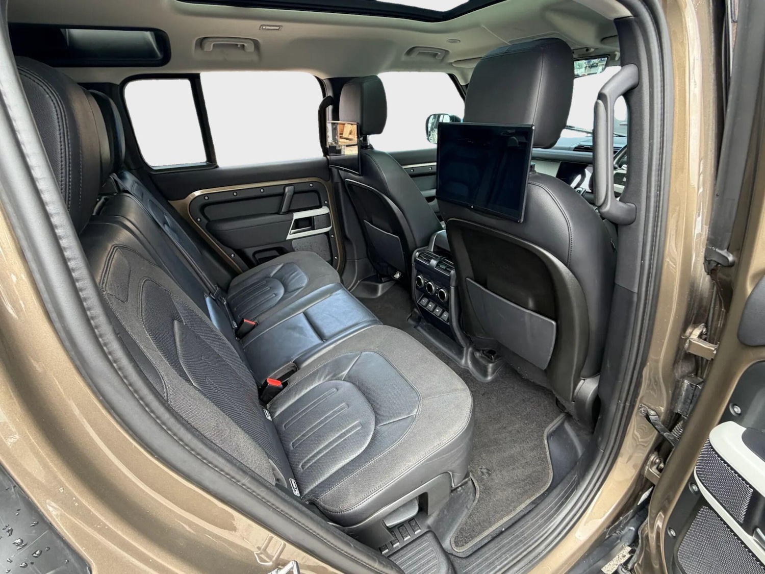 Used Land Rover Defender 2020 for sale - 78072683: Photo 58