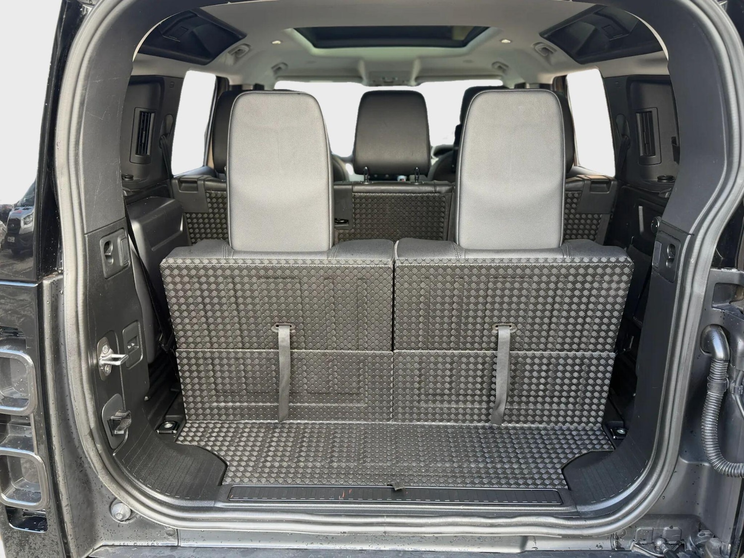 Used Land Rover Defender 2020 for sale - 78072683: Photo 68