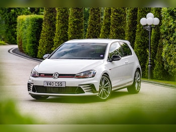 Used Volkswagen Golf 2016 for sale - 76214617: Photo