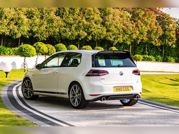 Used Volkswagen Golf 2016 for sale - 76214617: Photo