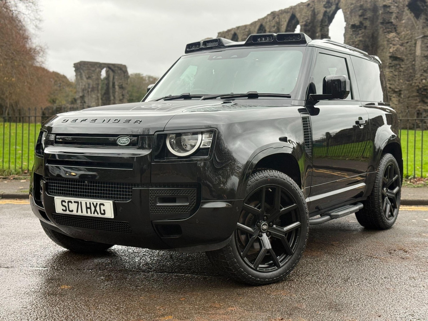 Used Land Rover Defender 2021 for sale - 76561741: Photo 4