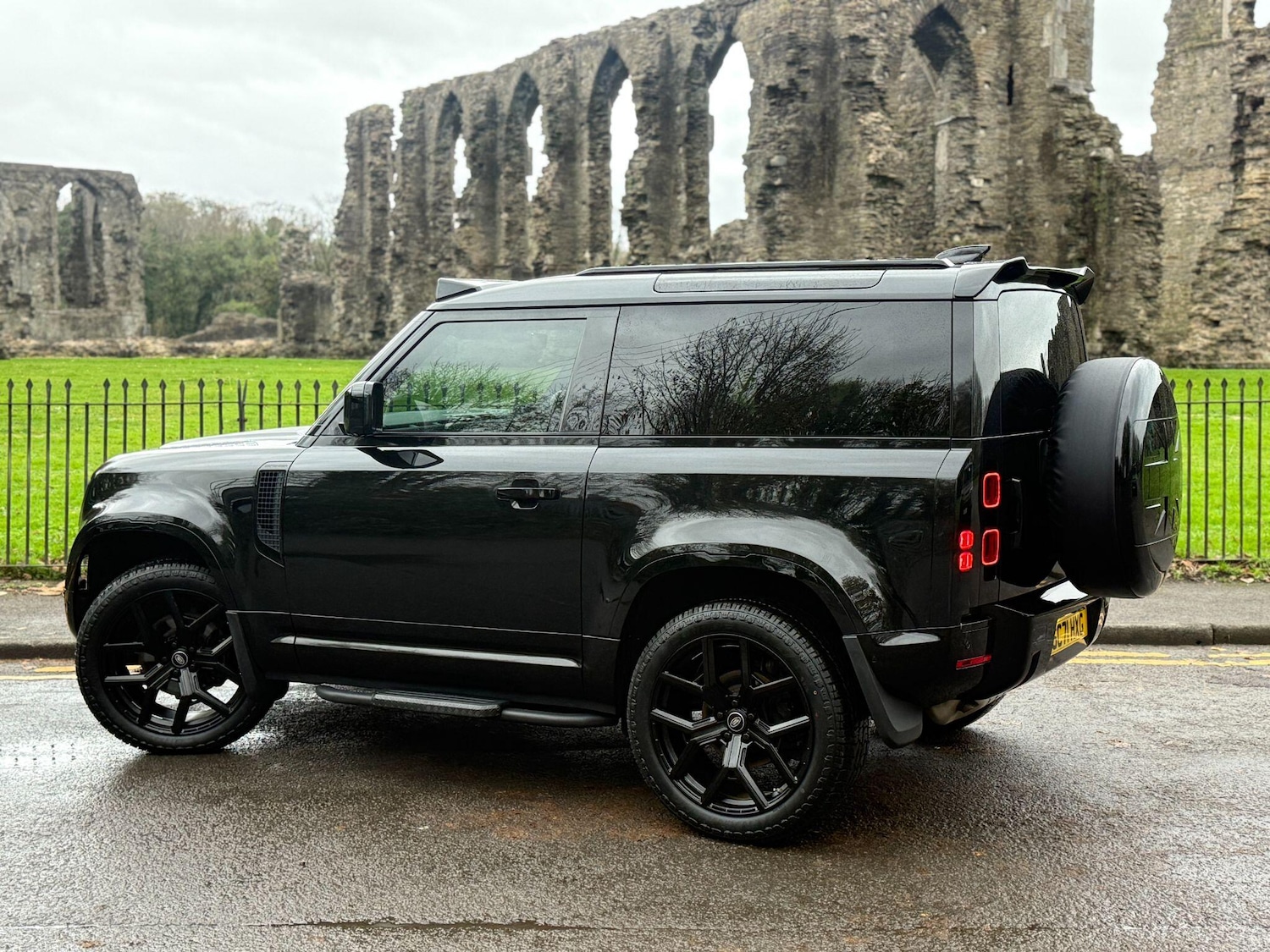 Used Land Rover Defender 2021 for sale - 76561741: Photo 6