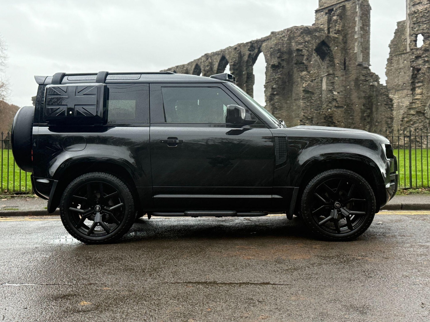 Used Land Rover Defender 2021 for sale - 76561741: Photo 9