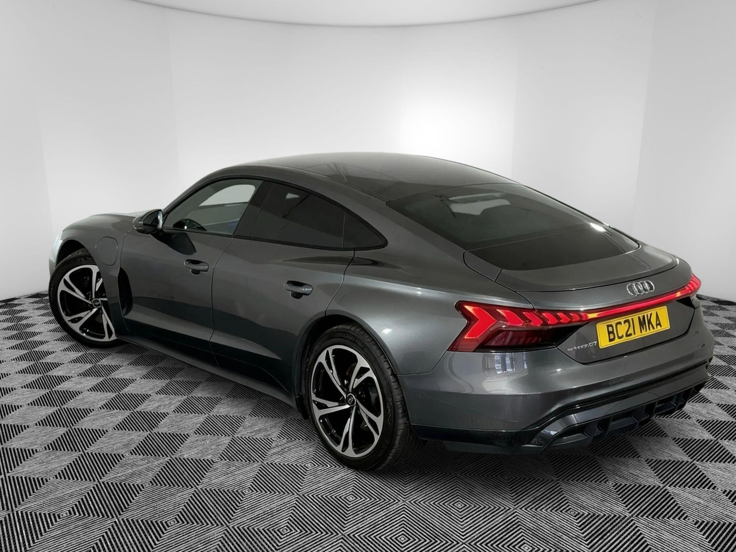 Used Audi e-tron GT 2021 for sale - 77387219: Photo 5