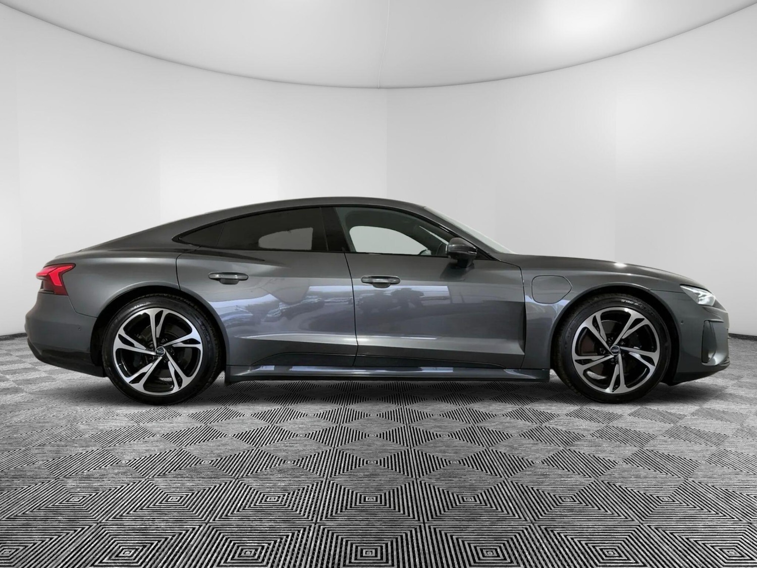 Used Audi e-tron GT 2021 for sale - 77387219: Photo 8