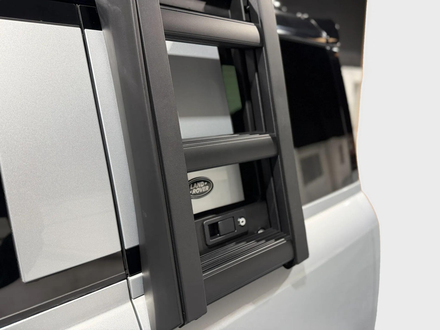 Used Land Rover Defender 2020 for sale - 77575196: Photo 15