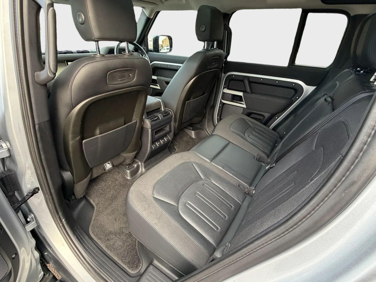 Used Land Rover Defender 2020 for sale - 77575196: Photo 29