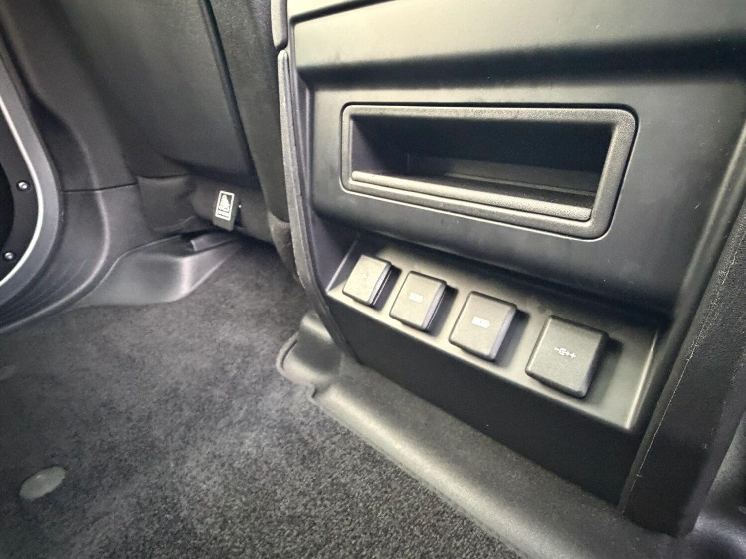 Used Land Rover Defender 2020 for sale - 77575196: Photo 33