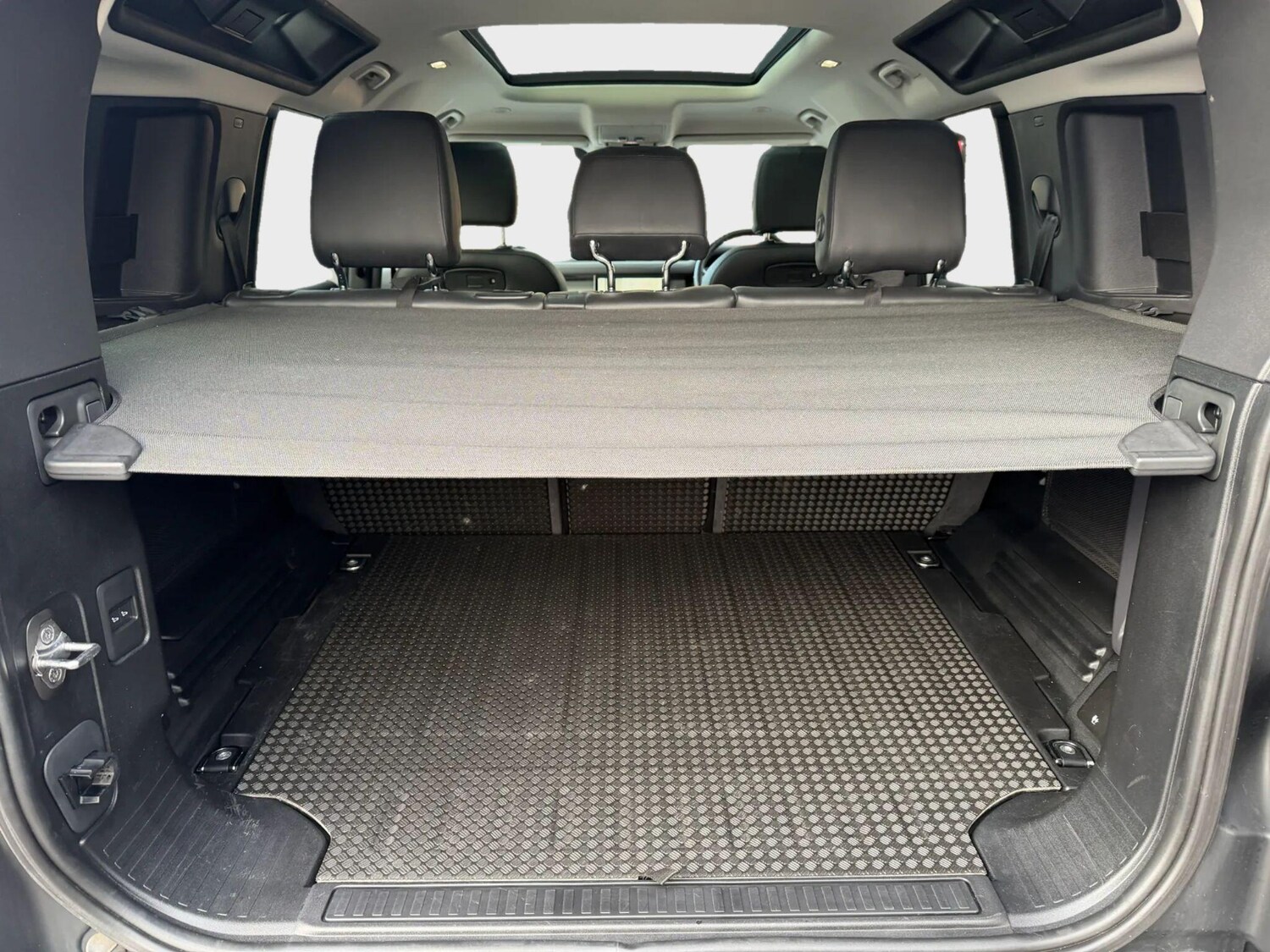 Used Land Rover Defender 2020 for sale - 77575196: Photo 35