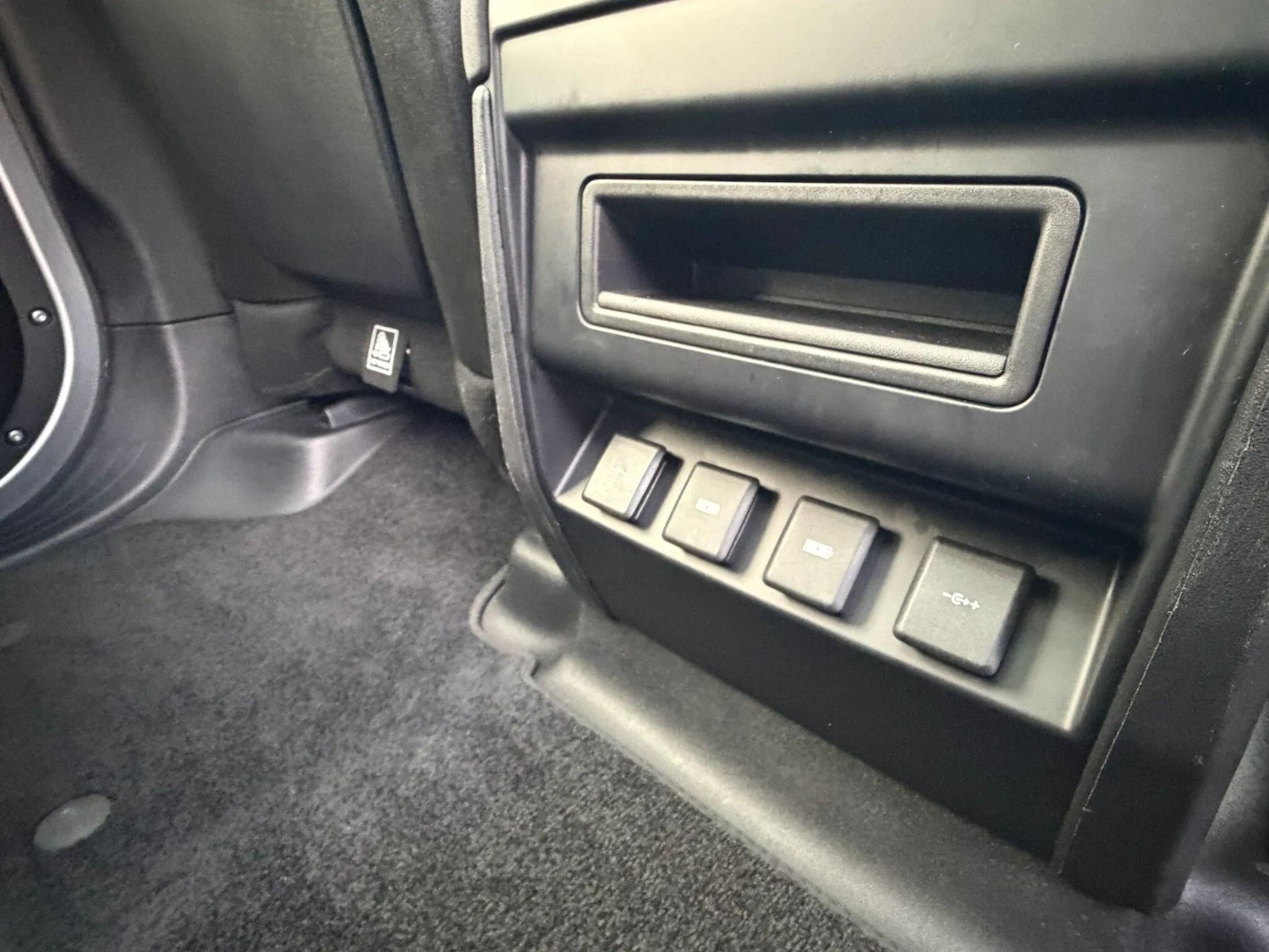 Used Land Rover Defender 110 2020 for sale - 77575196: Photo 46