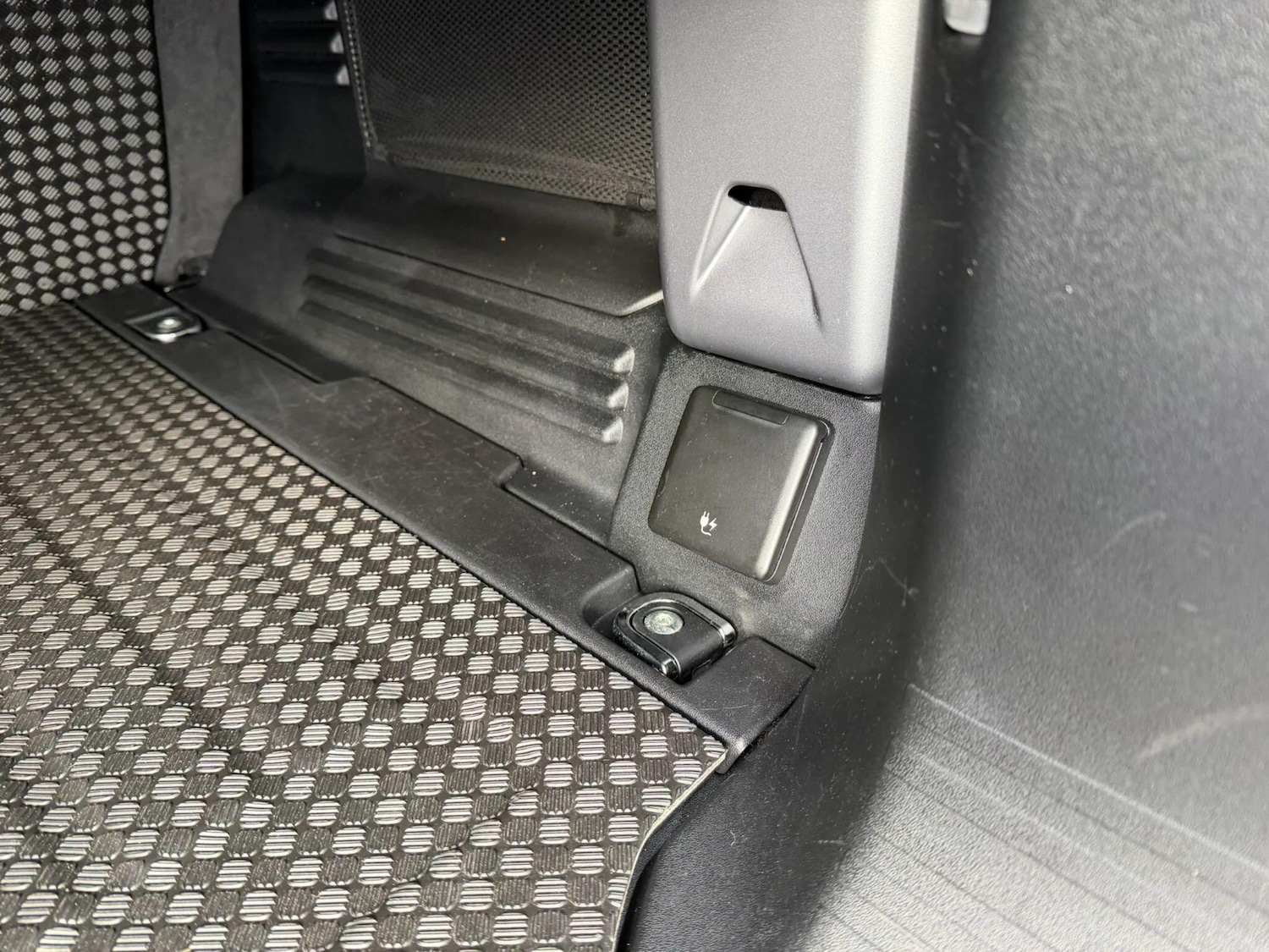 Used Land Rover Defender 110 2020 for sale - 77575196: Photo 47