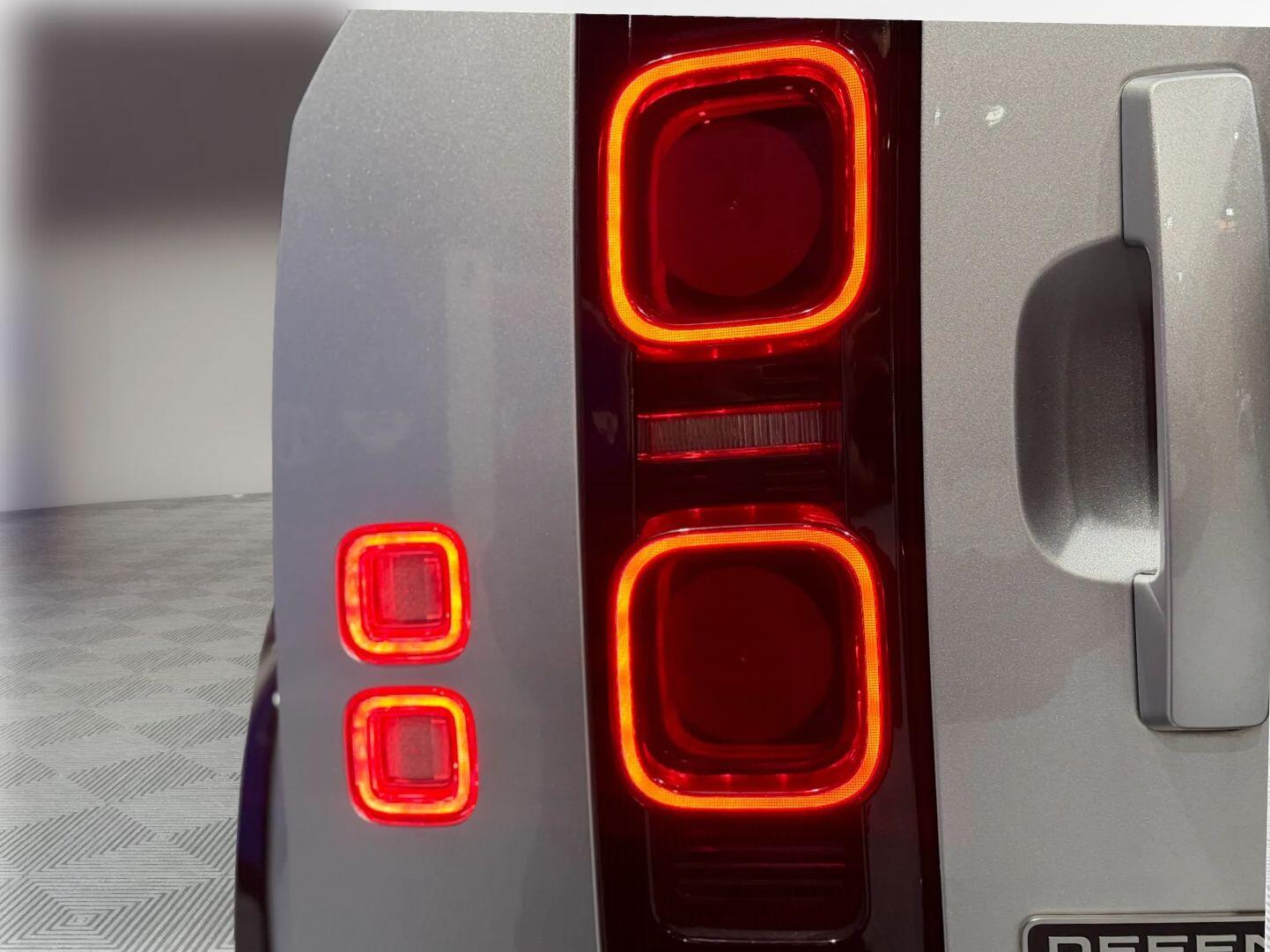 Used Land Rover Defender 110 2020 for sale - 77575196: Photo 53