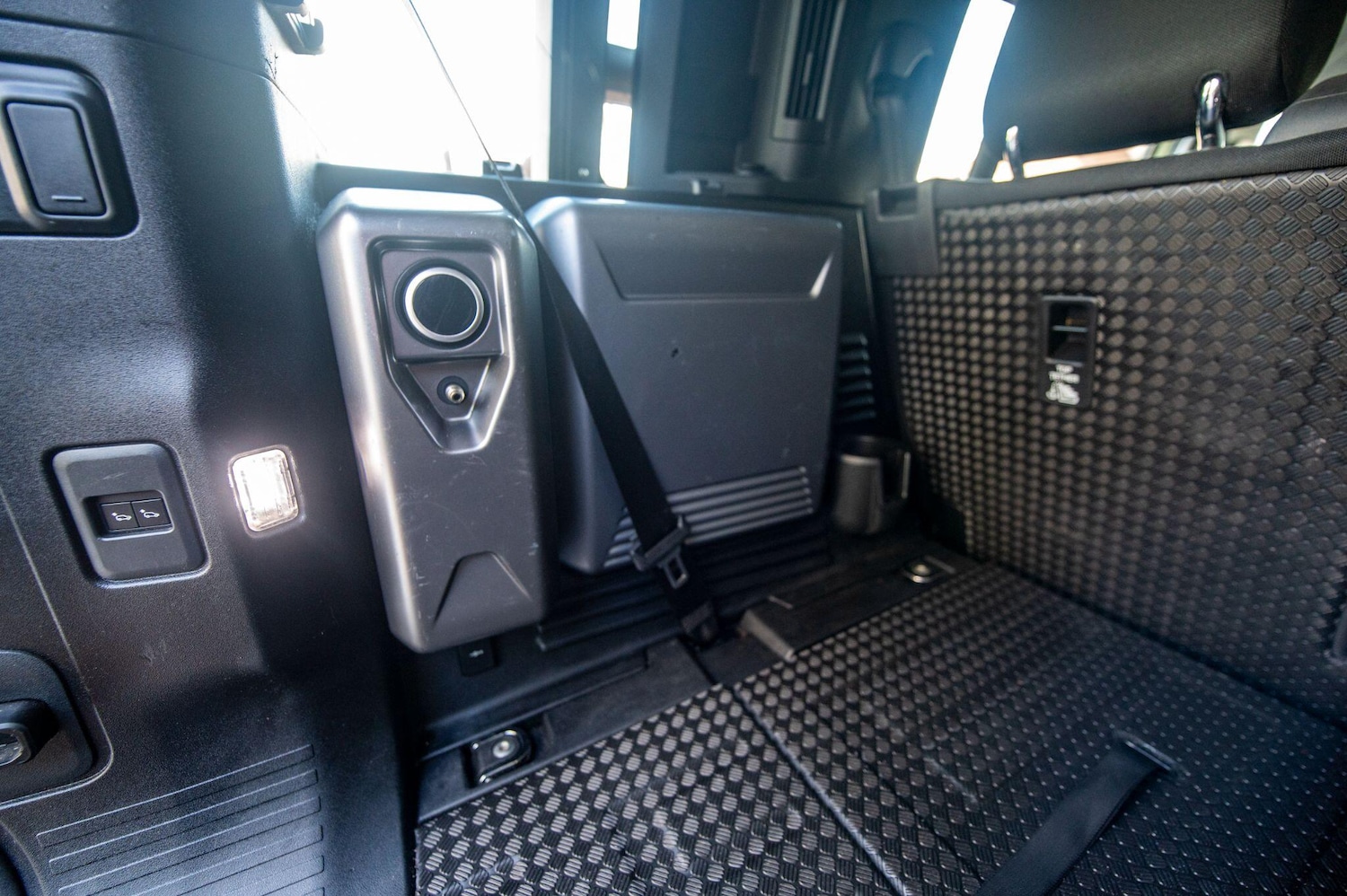 Used Land Rover Defender 110 for sale - 76476672: Photo 12