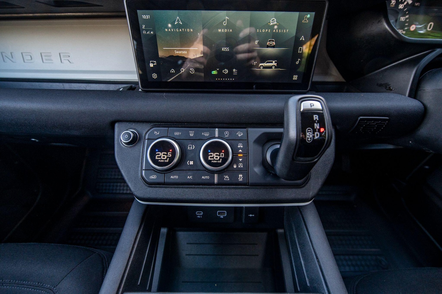 Used Land Rover Defender 110 for sale - 76476672: Photo 22