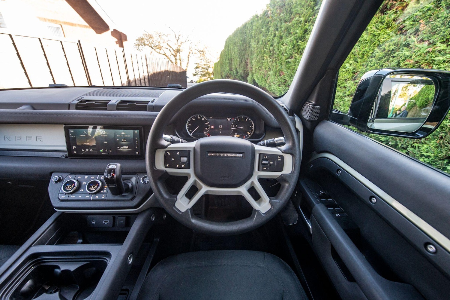 Used Land Rover Defender 110 for sale - 76476672: Photo 33