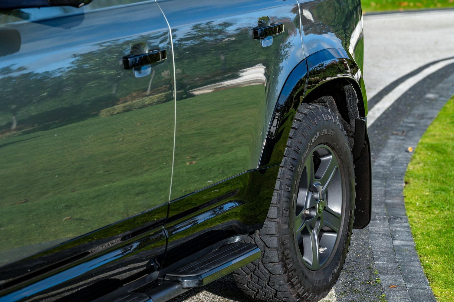 Used Land Rover Defender 110 for sale - 76476672: Photo 38