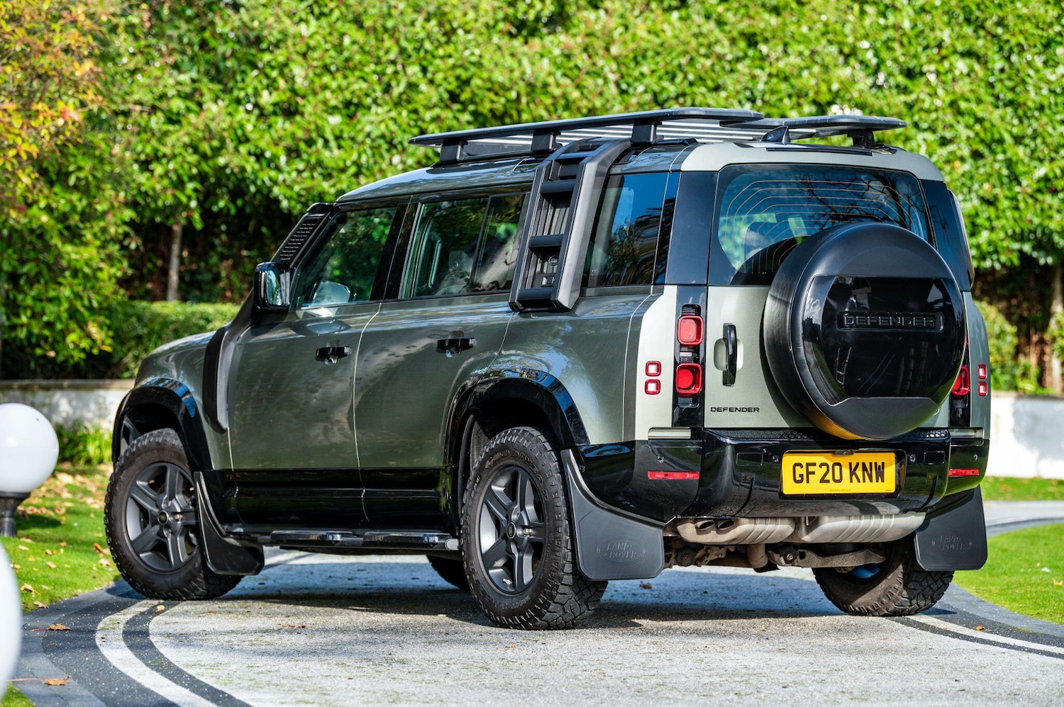 Used Land Rover Defender 110 for sale - 76476672: Photo 4