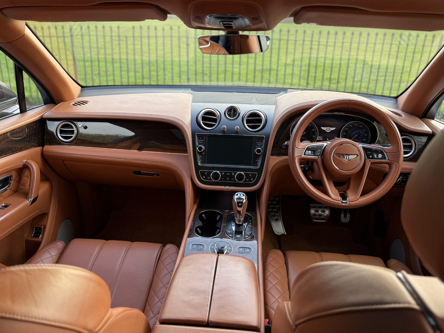 Used Bentley Bentayga 2017 for sale - 76572527: Photo 10