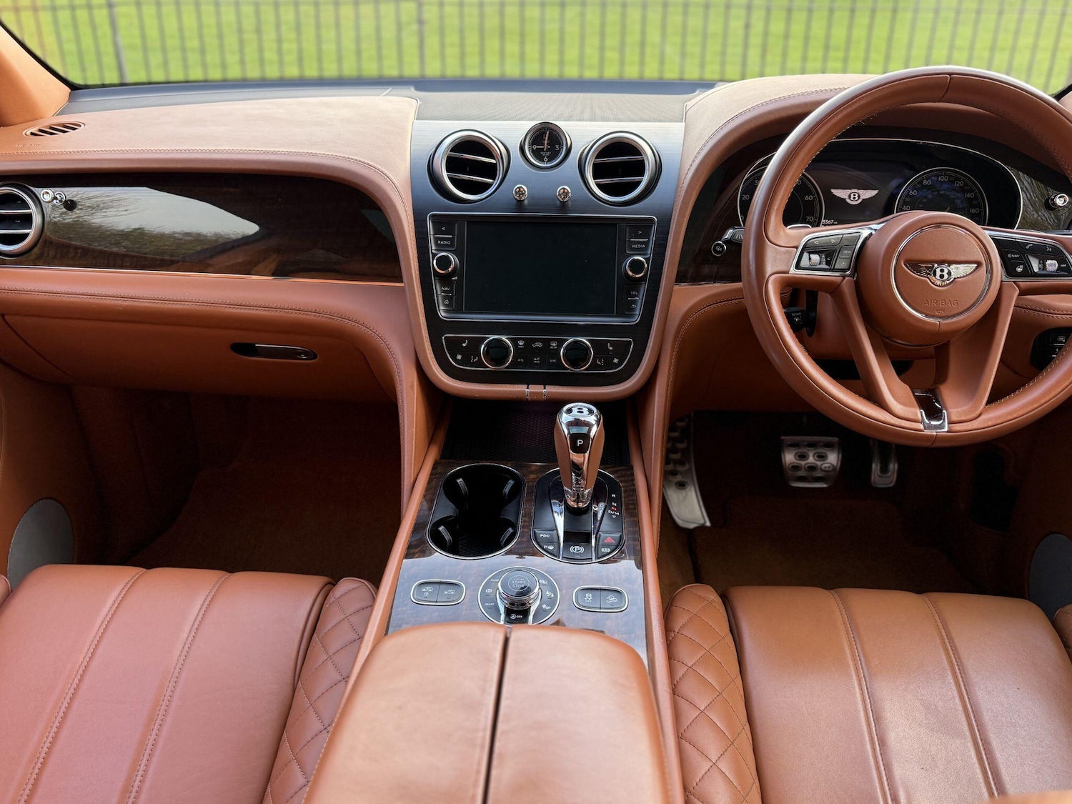 Used Bentley Bentayga 2017 for sale - 76572527: Photo 11