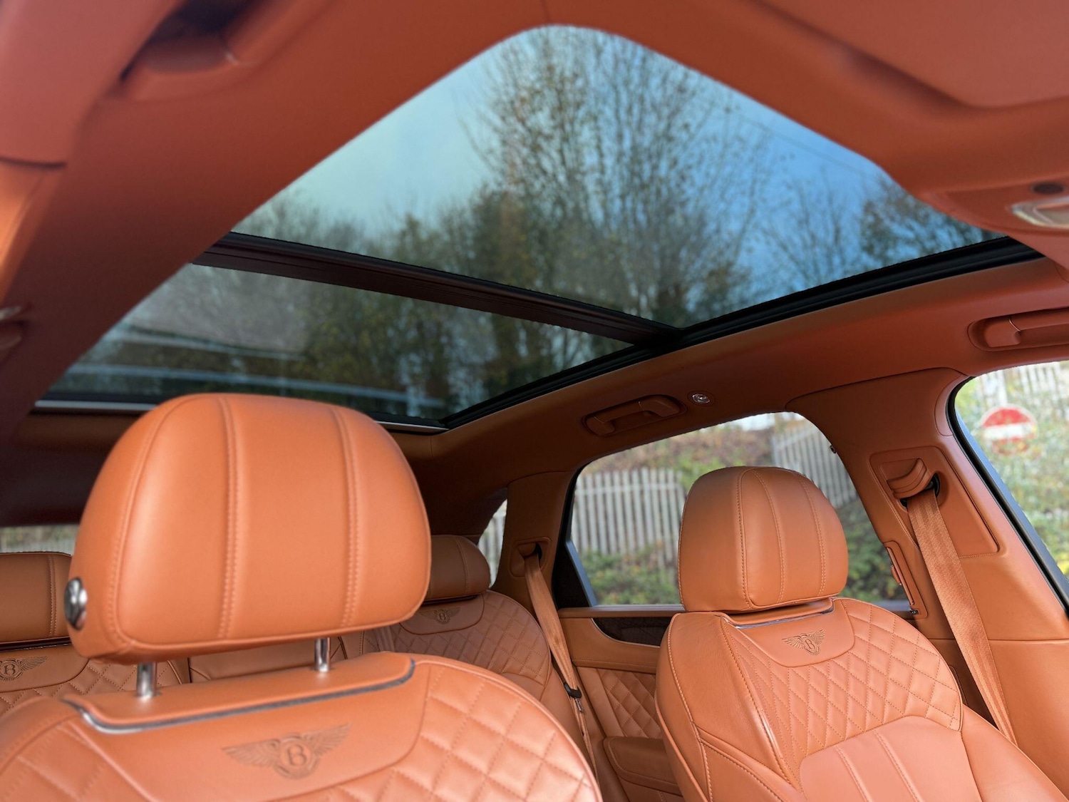 Used Bentley Bentayga 2017 for sale - 76572527: Photo 16