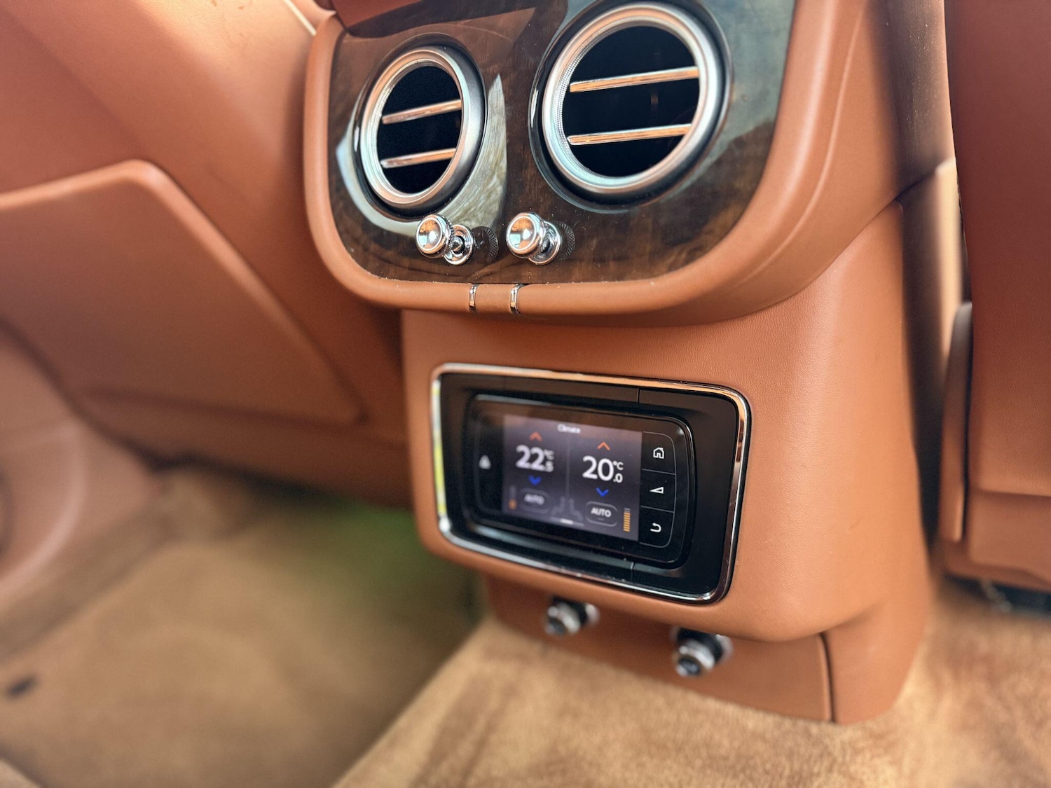 Used Bentley Bentayga 2017 for sale - 76572527: Photo 22