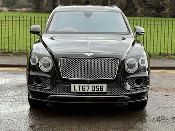 Used Bentley Bentayga 2017 for sale - 76572527: Photo
