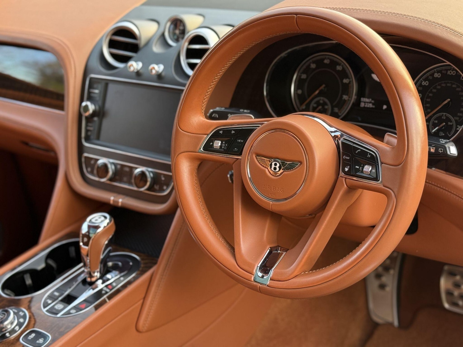 Used Bentley Bentayga 2017 for sale - 76572527: Photo 9