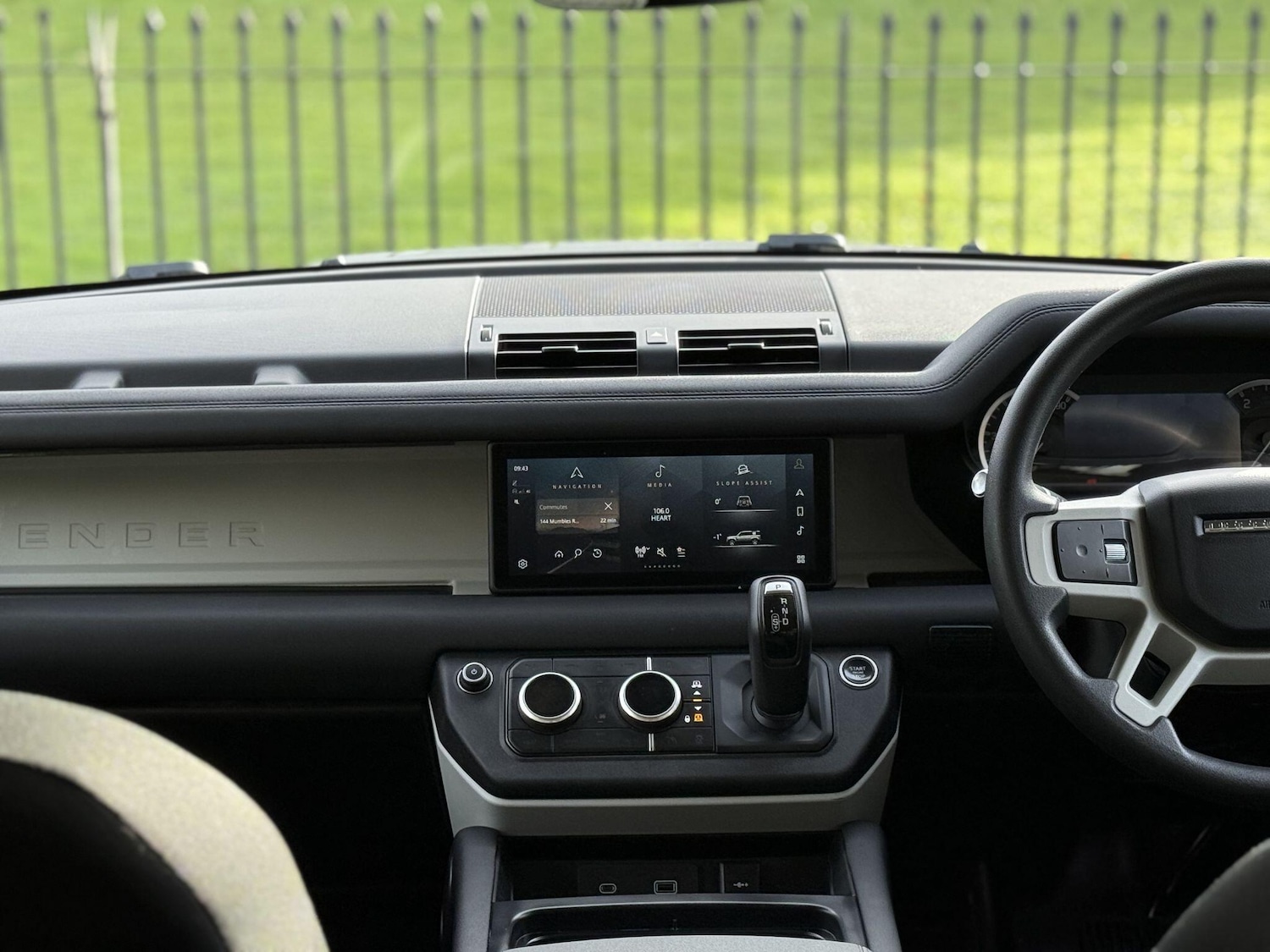 Used Land Rover Defender 2020 for sale - 76573483: Photo 24