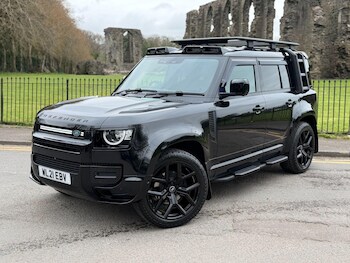 Used Land Rover Defender 2021 for sale - 78100176: Photo