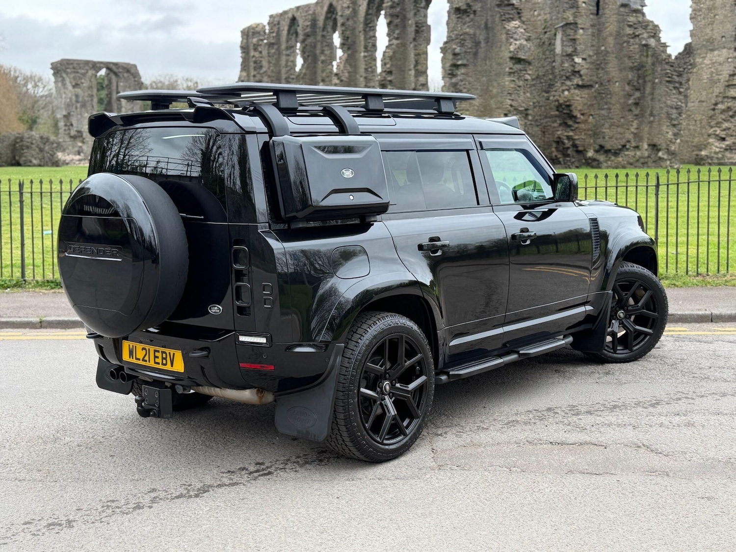 Used Land Rover Defender 2021 for sale - 78100176: Photo 7