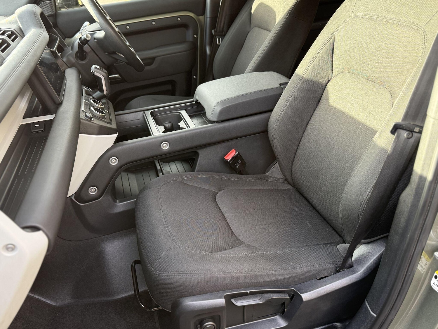 Used Land Rover Defender 2020 for sale - 76743229: Photo 27